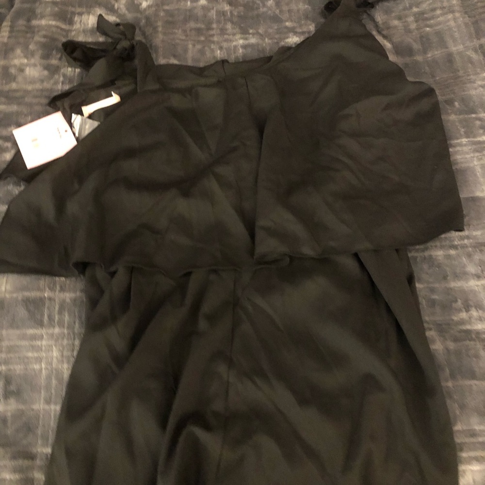 Showpo Black playsuit - Picture 2 of 7